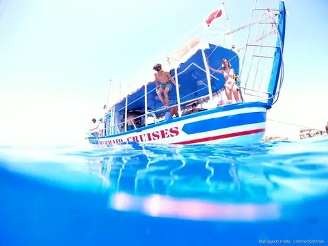 Fresh fruit served on board the family-run schooner